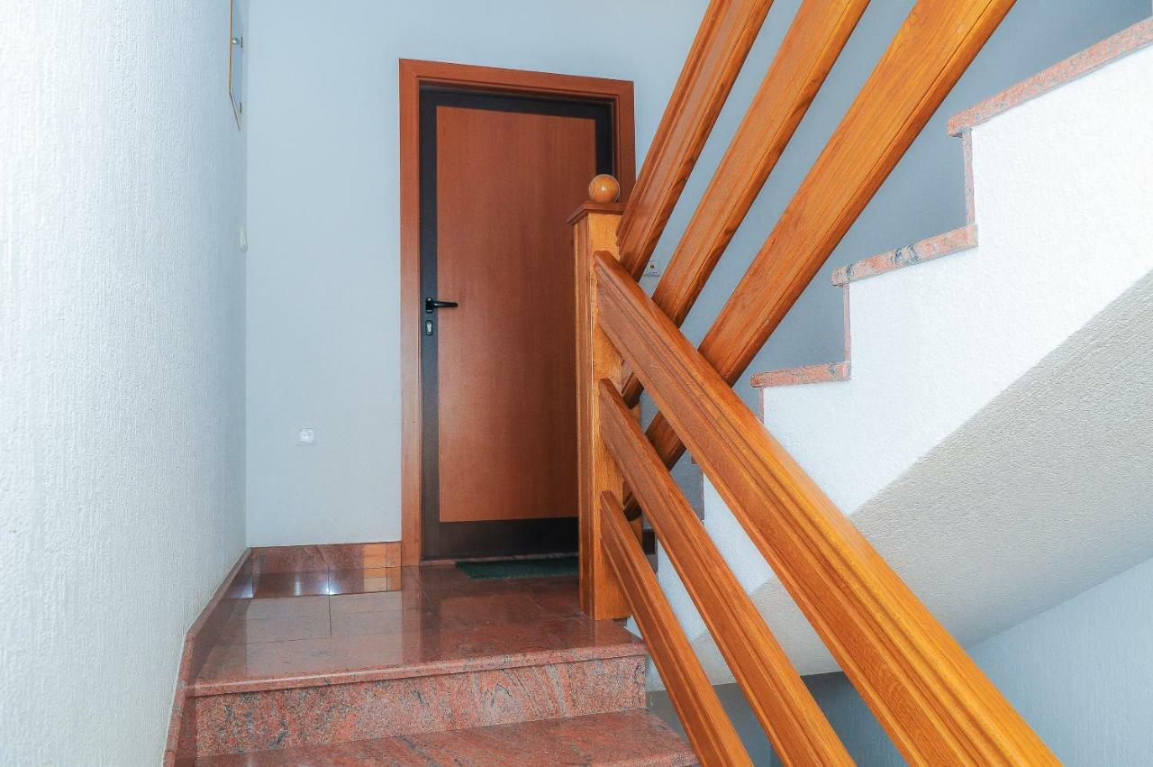 Apartment Neva سبليت المظهر الخارجي الصورة