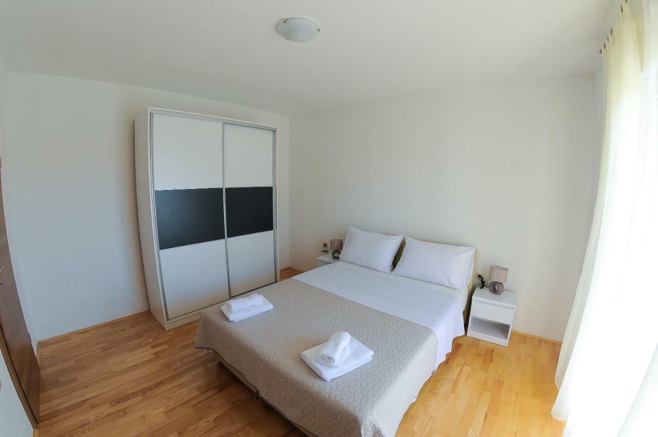 Apartment Neva سبليت المظهر الخارجي الصورة