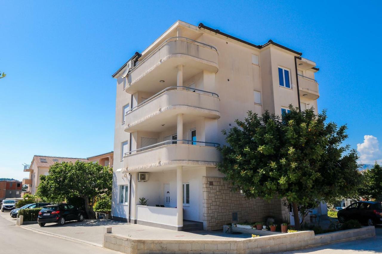 Apartment Neva سبليت المظهر الخارجي الصورة